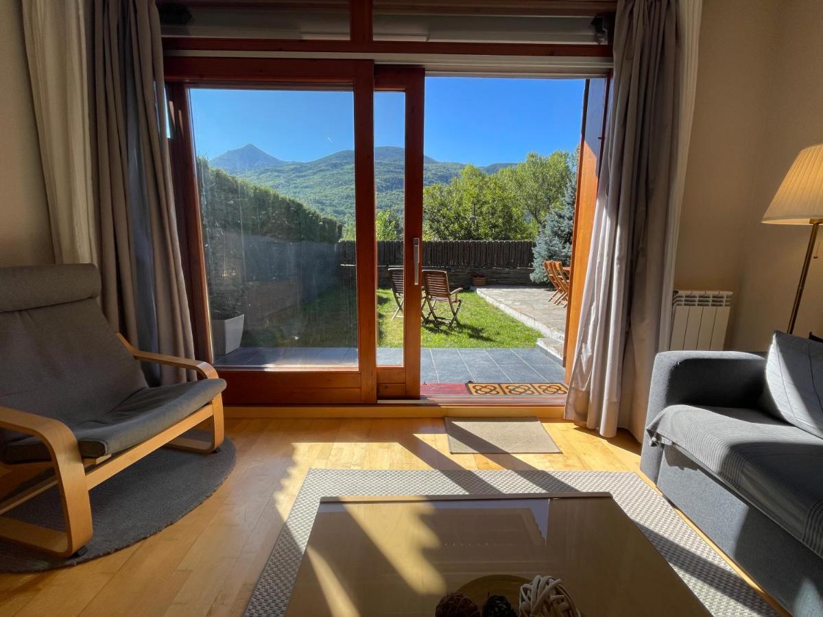 B49 - Bajo Con Jardin Peguera - Villmor Apartment Benasque Bagian luar foto