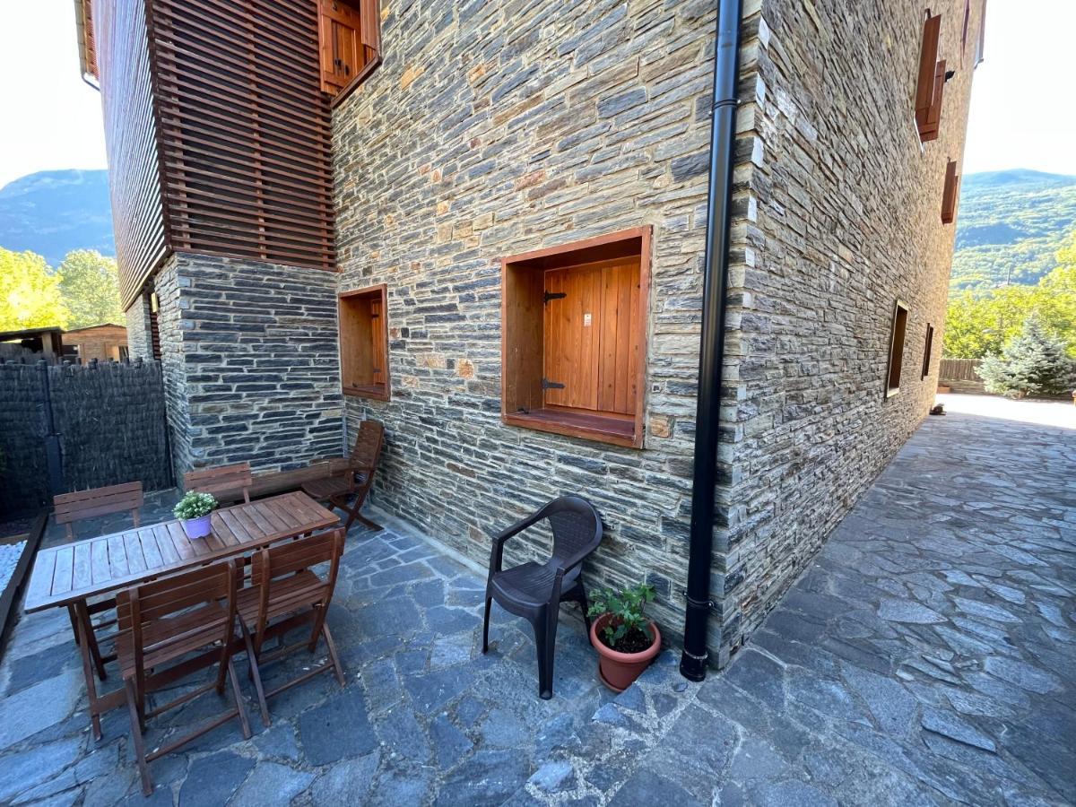 B49 - Bajo Con Jardin Peguera - Villmor Apartment Benasque Bagian luar foto