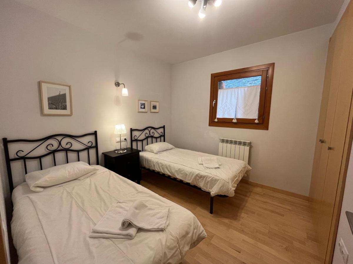 B49 - Bajo Con Jardin Peguera - Villmor Apartment Benasque Bagian luar foto