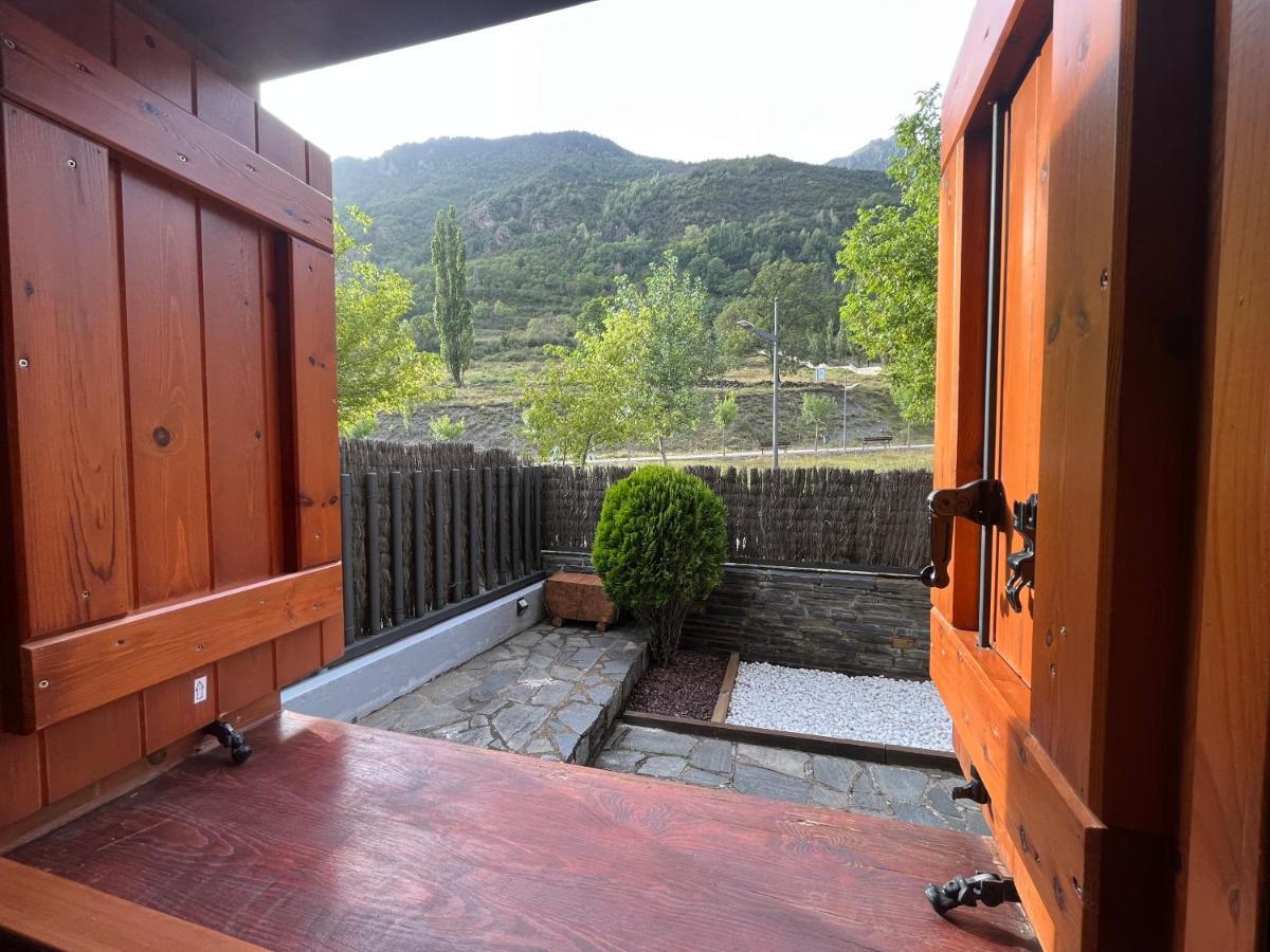 B49 - Bajo Con Jardin Peguera - Villmor Apartment Benasque Bagian luar foto