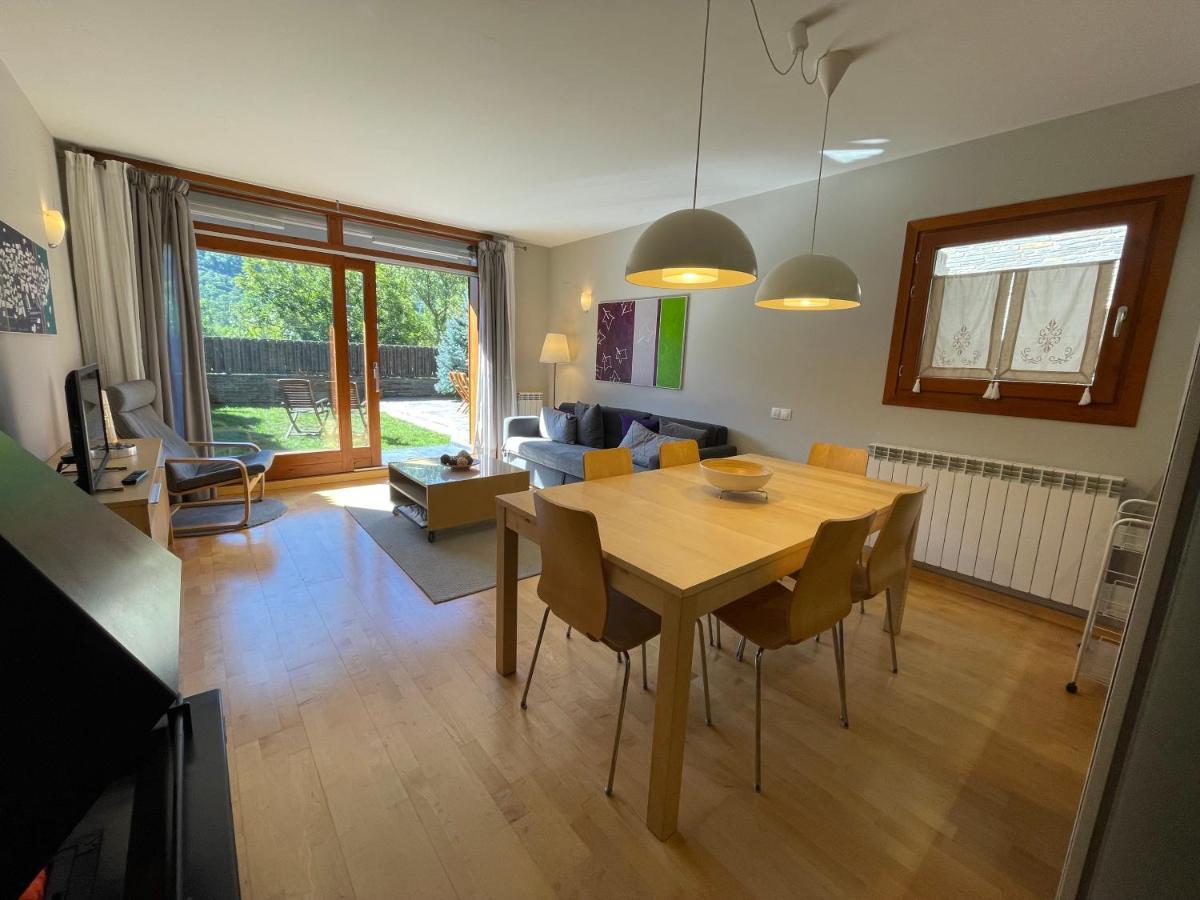 B49 - Bajo Con Jardin Peguera - Villmor Apartment Benasque Bagian luar foto